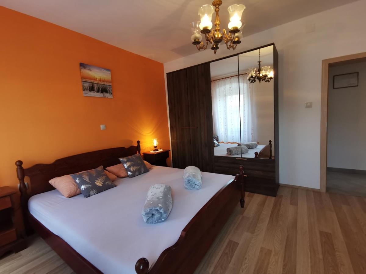 Apartman Pod Nehajem Apartment Senj  Bagian luar foto