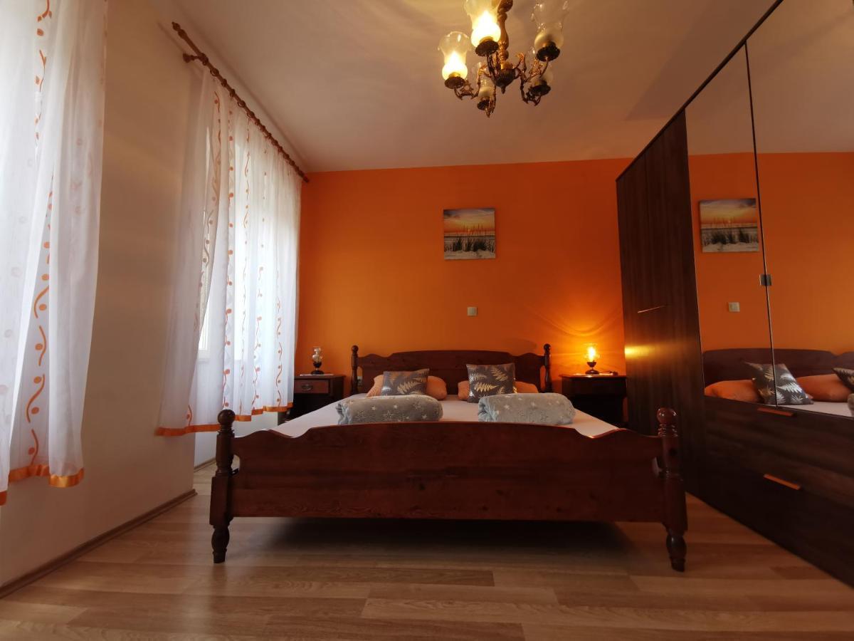 Apartman Pod Nehajem Apartment Senj  Bagian luar foto