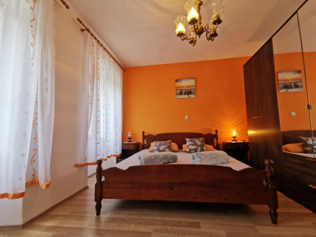 Apartman Pod Nehajem Apartment Senj  Bagian luar foto