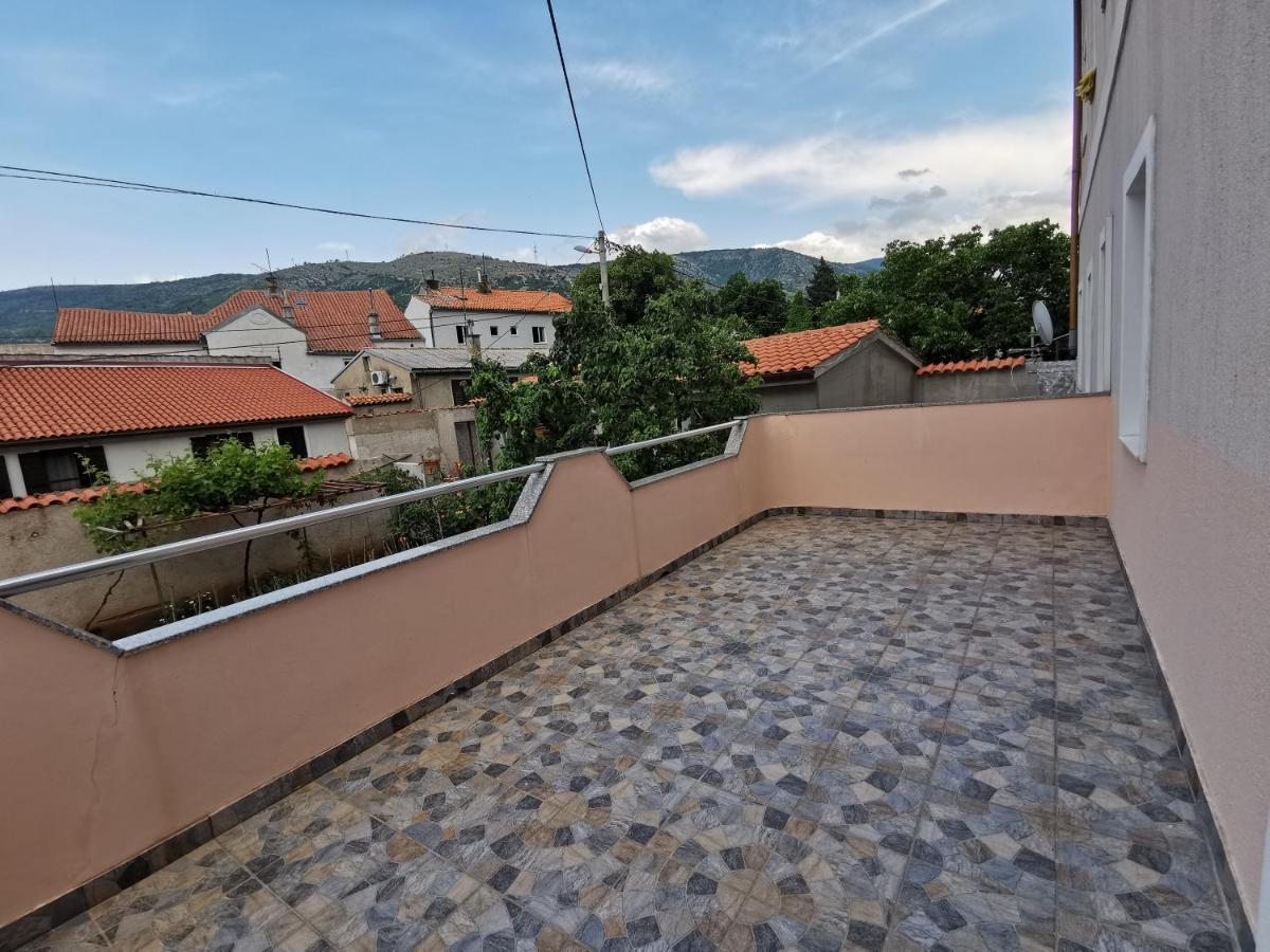 Apartman Pod Nehajem Apartment Senj  Bagian luar foto