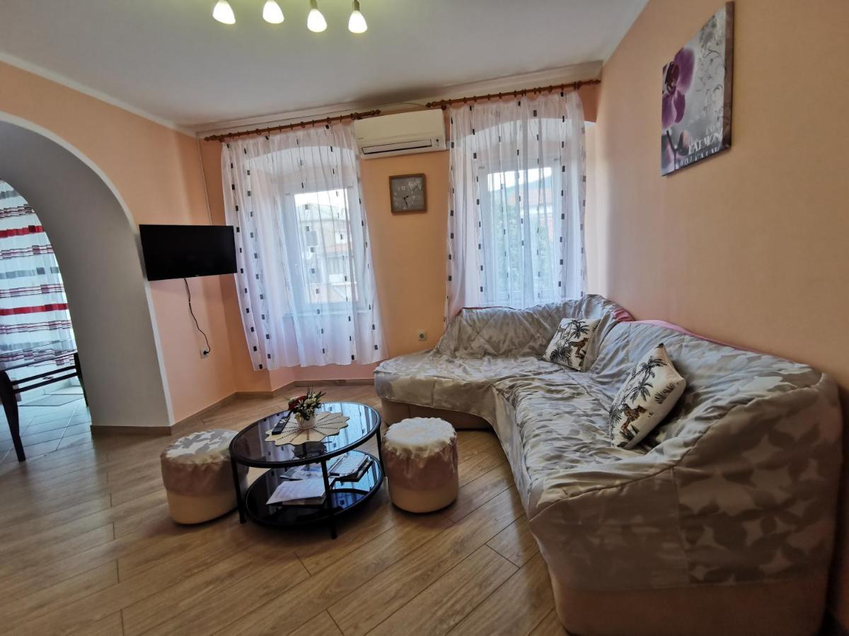 Apartman Pod Nehajem Apartment Senj  Bagian luar foto