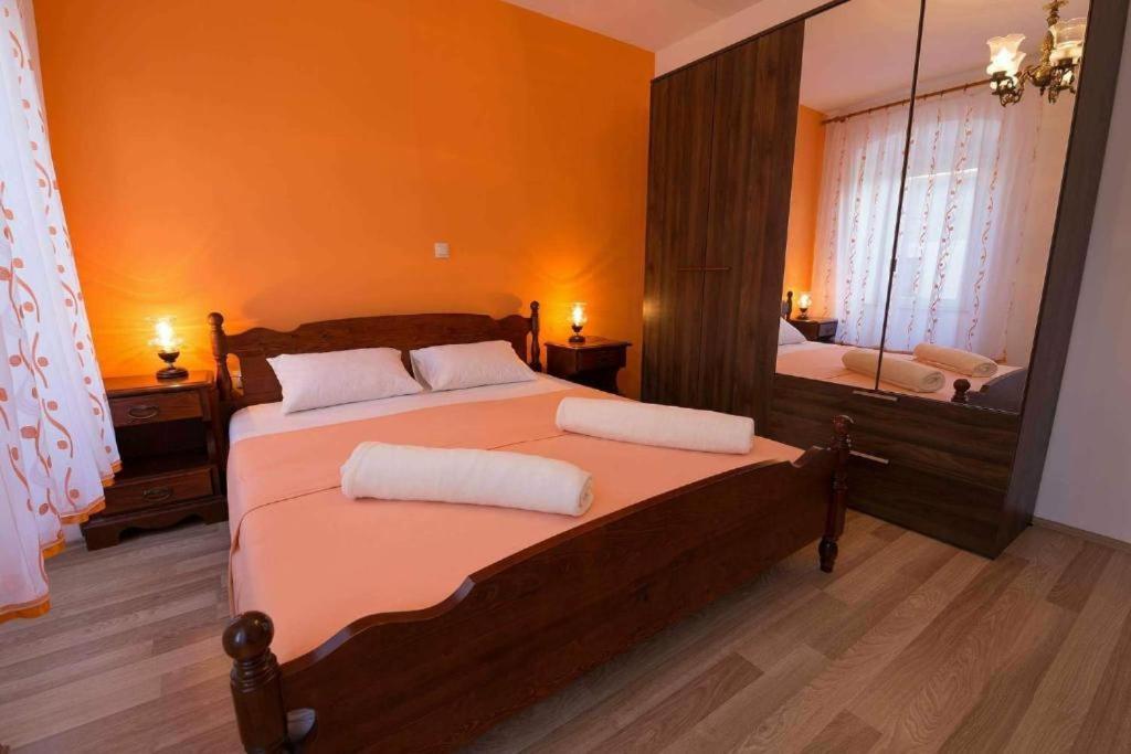 Apartman Pod Nehajem Apartment Senj  Bagian luar foto