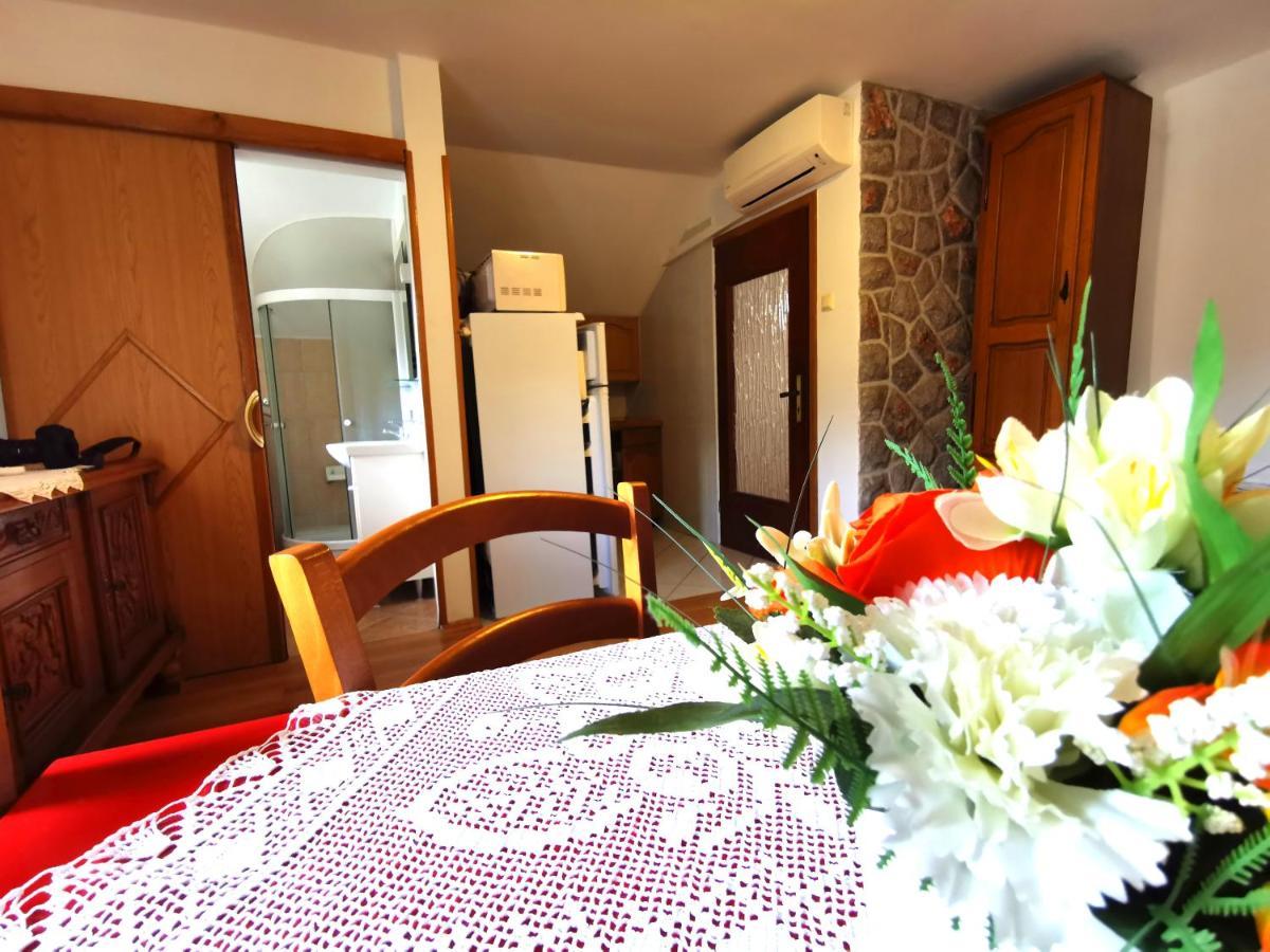 Apartman Pod Nehajem Apartment Senj  Bagian luar foto