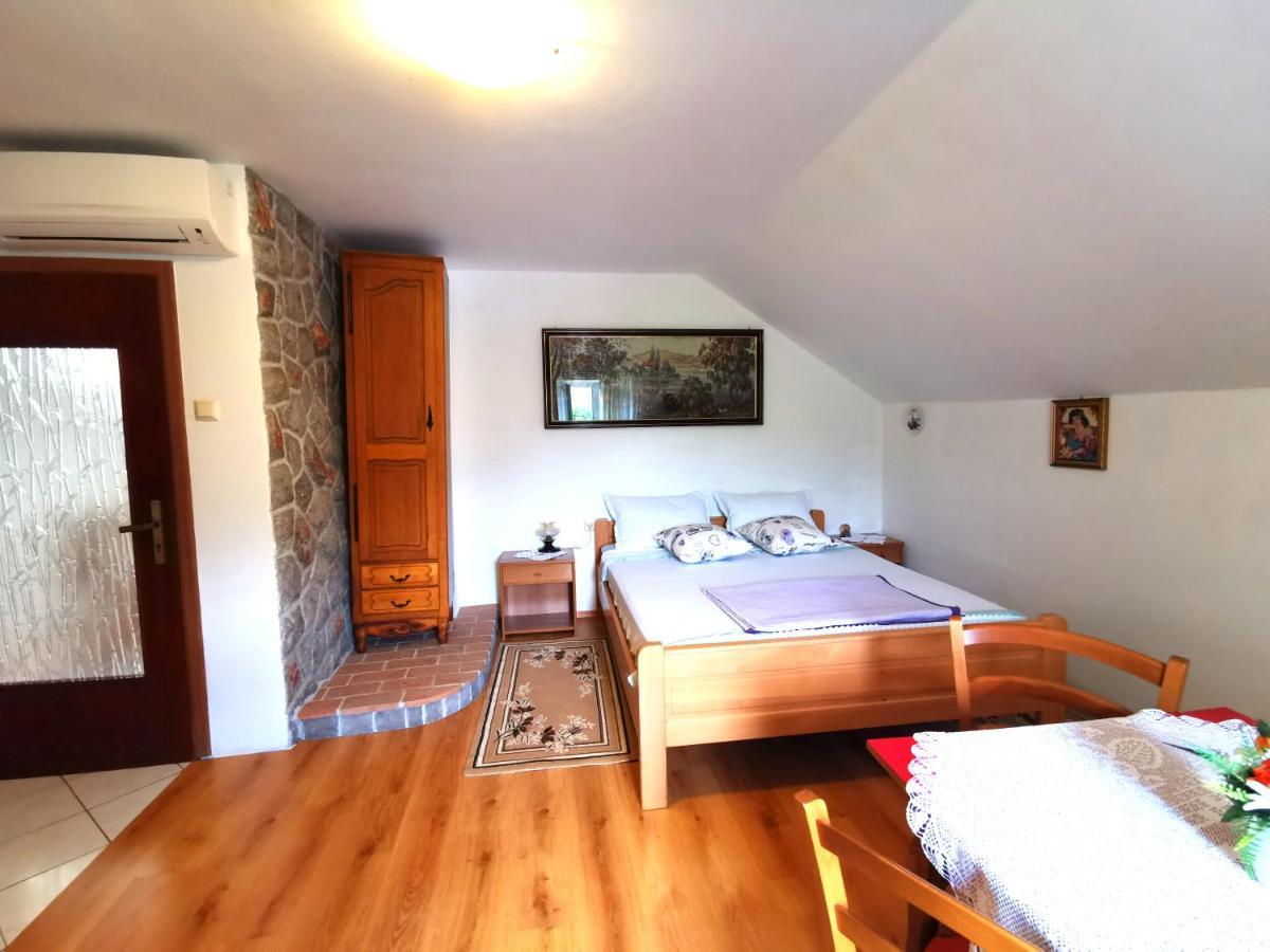 Apartman Pod Nehajem Apartment Senj  Bagian luar foto