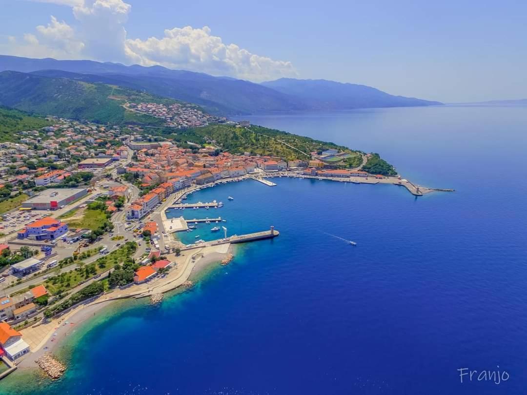 Apartman Pod Nehajem Apartment Senj  Bagian luar foto