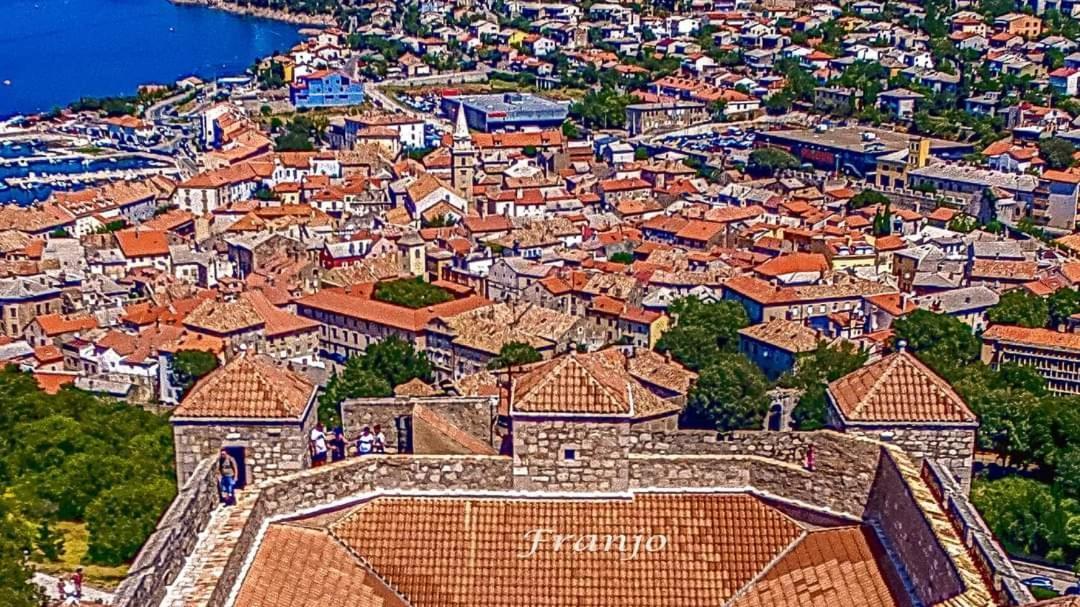 Apartman Pod Nehajem Apartment Senj  Bagian luar foto